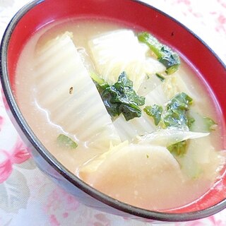 ❤白菜と大根とわかめのお味噌汁❤